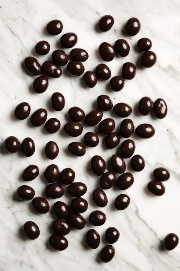 Dark chocolate coated peanuts – crunchy gourmet chocolate snack