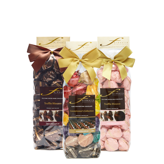 Smooth milk chocolate shell with a rich dark mousse centre. A luxurious truffle gift for any occasion. 