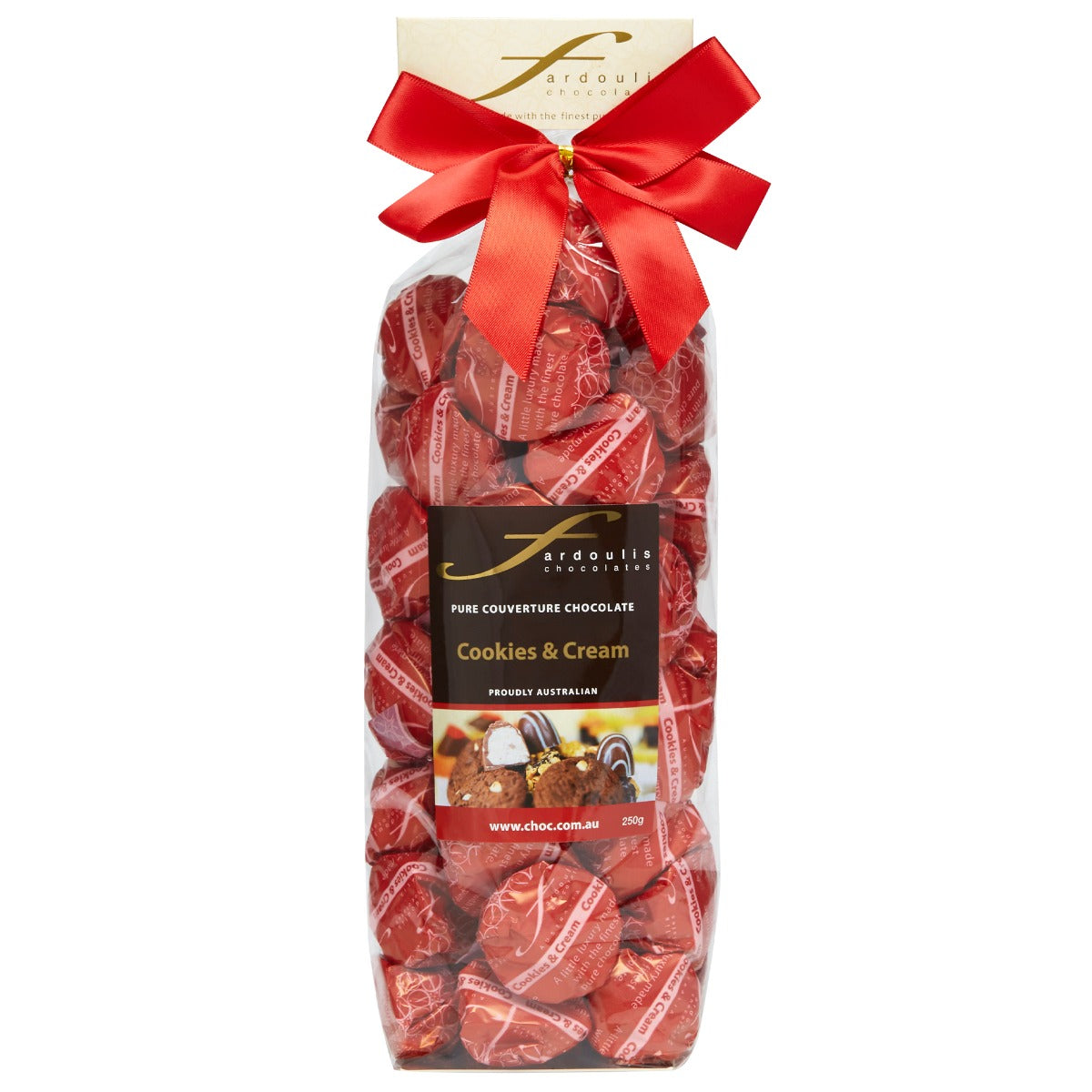 Treat yourself to our Cookies & Cream chocolate gift bag — crunchy cookie pieces wrapped in smooth couverture chocolate. A crowd-pleasing gift from Fardoulis Chocolates.